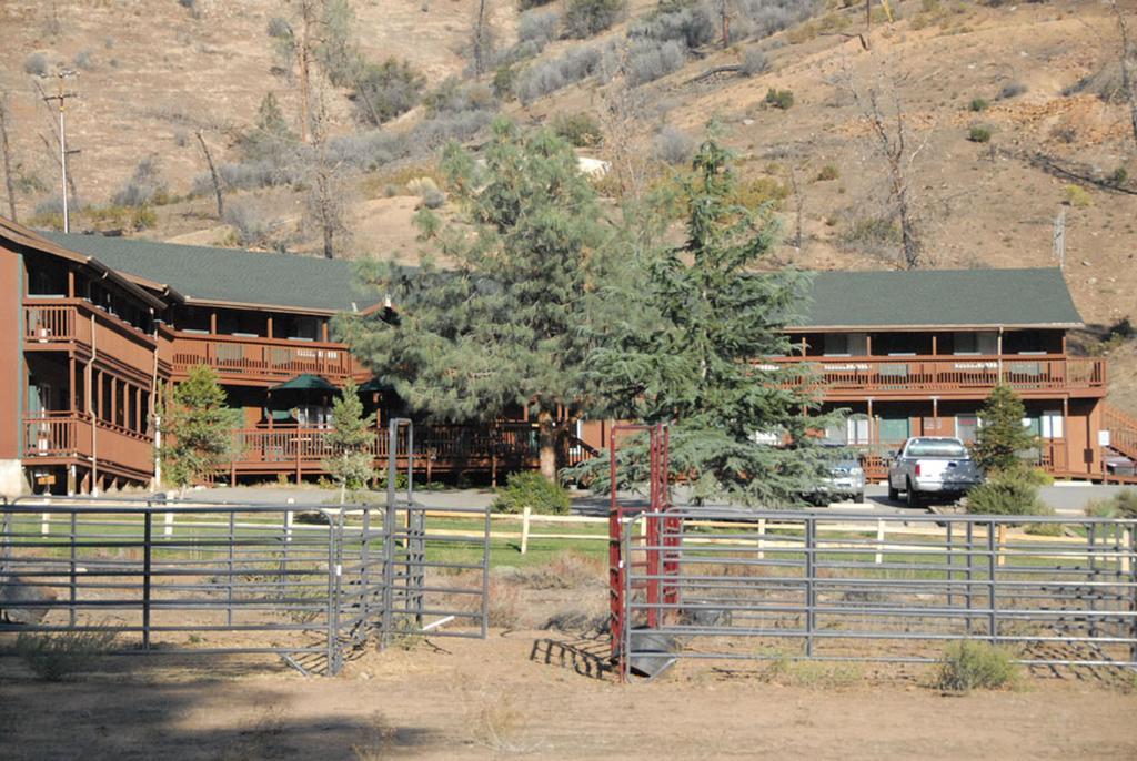 Corral Creek Lodge 컨빌 외부 사진